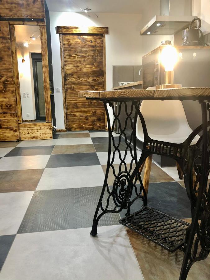 Studio Cocooning Spa, Lit Xxl, Cour Exterieure Le Puy-en-Velay 外观 照片